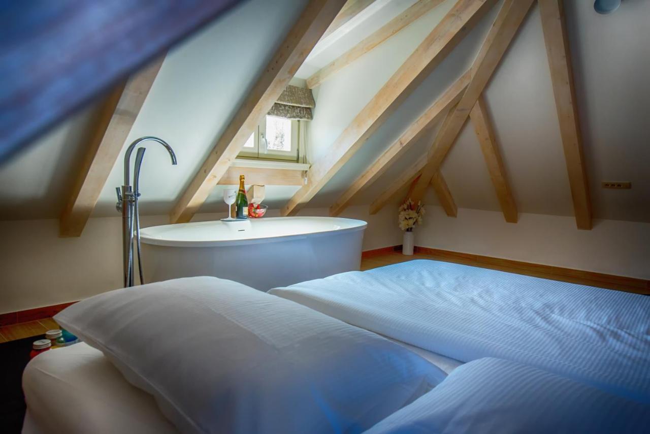 Heritage Villa Vitturi Sea View Kaštela Екстериор снимка