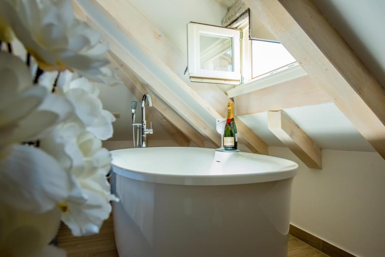 Heritage Villa Vitturi Sea View Kaštela Екстериор снимка